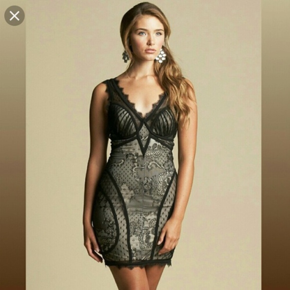 Bebe plunged lace black bodycon cocktail dress
